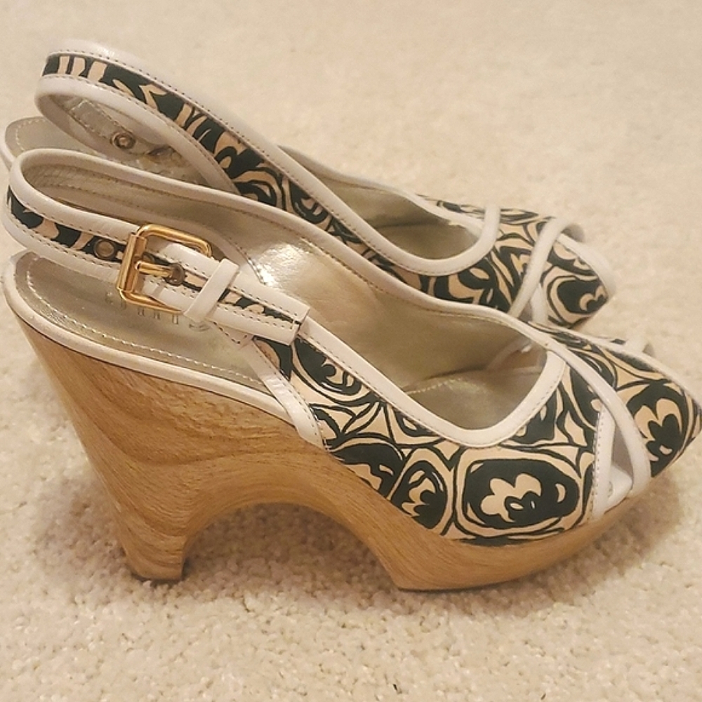 Unisa Platform Wedge Sandals, 6M